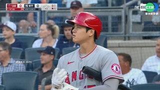 全壘打被沒收! 大谷超遠飛球遭"法官"接殺