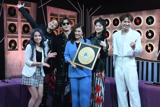 陳明章不信黃妃是<非常女>原唱? 邀約唱卡拉OK現場點歌