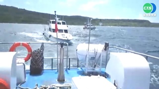 墾丁遊艇出海突故障! 民間.海巡攜手救援