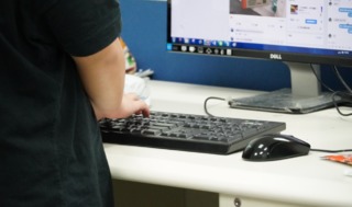 傳訊會加「XD」的人都幾歲了？ 網笑：只有老人才會用