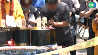 次子縱火燒死8家人 父.長子悲赴靈堂