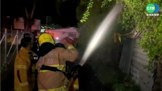 高雄鼓山倉庫半年3度火警 民眾疑人為釀禍