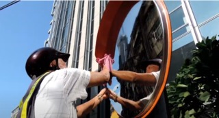 9年默默擦10萬多面反光鏡 張秀雄病逝享壽80歲