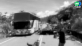 超車惹禍! 無照汽車駕駛撞死對向無照騎士