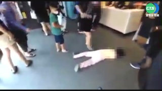 女童速食店用餐突昏倒 畫面曝光驚人!