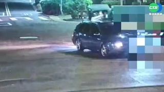 垃圾車駕駛酒駕闖紅燈 撞毀4輛車.2機車