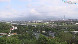 雙颱間接影響 東半部防大雨 周末嚴防雷擊