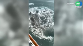 險成"鐵達尼號2.0"? 挪威郵輪擦撞小冰山