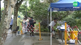 上海12區緊急封控 啟動大規模核酸檢測