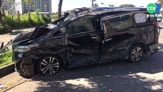 跑行程座車被撞 立委蔡易餘受傷送醫