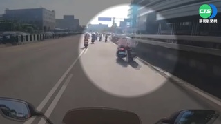 疑恍神?閃眩光? 機車騎士追撞害傷