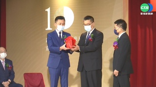 "47年首次離開" 林智堅正式辭竹市長戰桃園