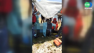 潛水客嗆水無力 消防員及時救援送醫