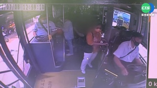 男學生疑暈車昏厥 暖心司機.乘客即刻救援