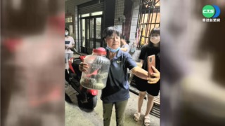 天熱蛇出沒!彰化女里長10天抓4條臭青母