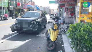 麻豆市區連環撞! 轎車逆向撞14車2送醫