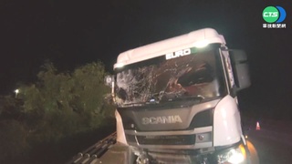 國1北上高雄岡山段5車追撞 幸無人傷亡