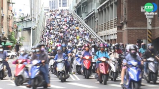 口罩放寬最新政策 遭網友諷：這跟沒有解除一樣