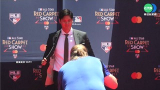 大谷翔平"走紅毯" 天生衣架子西裝造型帥翻