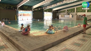 玩水消暑! 苗栗通霄.苑裡泳池"兩樣情"