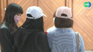 舅媽嫌「妳長那麼醜」單親女哭了！家人勸：要體諒