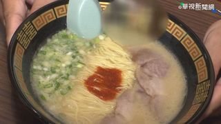 邀鄰座妹子「試喝我的湯」 男一動作神助攻「變人夫」