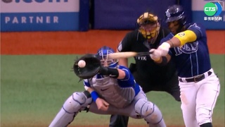 張育成手感加溫中! 連四場先發敲安打