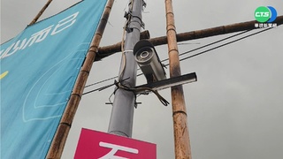 選舉看板綁號誌桿 監視器被擋看攏無