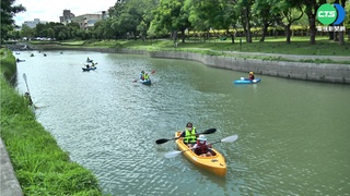 酷暑玩水去! 親子體驗划獨木舟樂趣多
