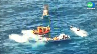 風浪大! 宜蘭外海遊艇翻覆 12人落水獲救