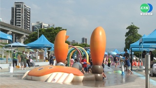 清涼一夏! 新北"水樂園"湧大小朋友搶消暑