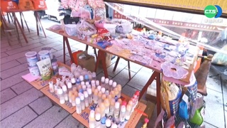 普渡品與時俱進! 毛孩糧食.快篩劑擺供桌