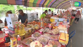 中元普渡"澎派痛風餐" 文蛤.帝王蟹成供品