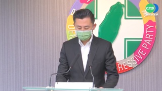 桃園"堅退鵬上" 傳憂論文門撼首都選情?!