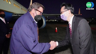 繼裴洛西後美議員團訪台 國際媒體關注