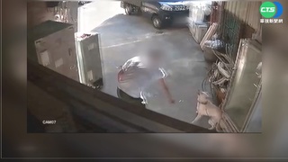 醉漢鐵鎚爆打鄰犬 附近居民憂遭攻擊