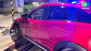 醉漢劫走臨停車! 高速狂飆自撞花圃車慘毀