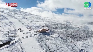 太極端!四川艷陽汗如雨 新疆落雪白銀世界