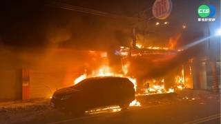 彰化炸雞店換瓦斯引大火 延燒5屋釀2傷