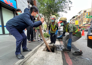 陳其邁上任2周年發感性文 暖男形象市民大喊：再4年