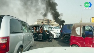 伊拉克什葉派教士退政壇 支持者不滿抗議