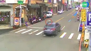 疑安全帽沒戴好飛出 89歲騎士擦撞"吐血亡"