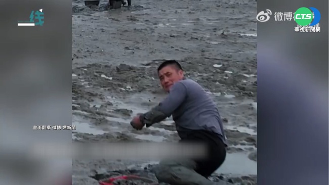 中官方無人機拍宣傳片 遭漁民丟泥巴精準擊落 | 華視新聞