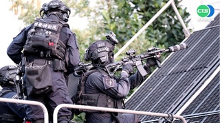 攻堅梯車首亮相! 直升二樓破詐騙機房