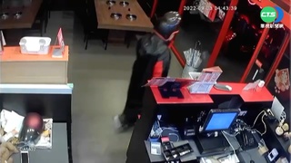 颱風夜慘遭闖空門 火鍋店7千現金不翼而飛