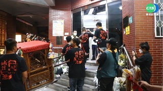 城隍爺夜巡衝派出所 為台南2殉職警"做主"