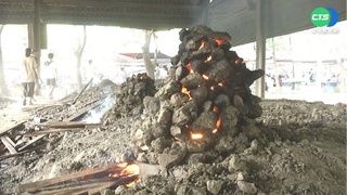 高雄橋頭中秋飄香! 百人焢土窯擠爆園區