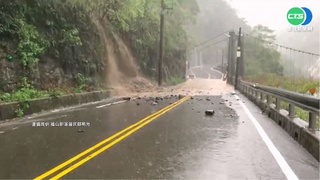 "梅花"外圍環流發威 烏來蘭吼瀑布成黃沙泥流