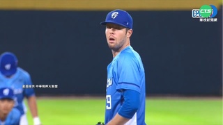 羅力生涯滿1500局 因雨暫停全場唱"我問天"