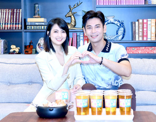 楊子儀與阿喜首度螢幕談情靠相親 近距離驚呼：「她不高耶!」